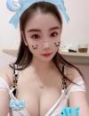 三点粉嫩美背小姐姐